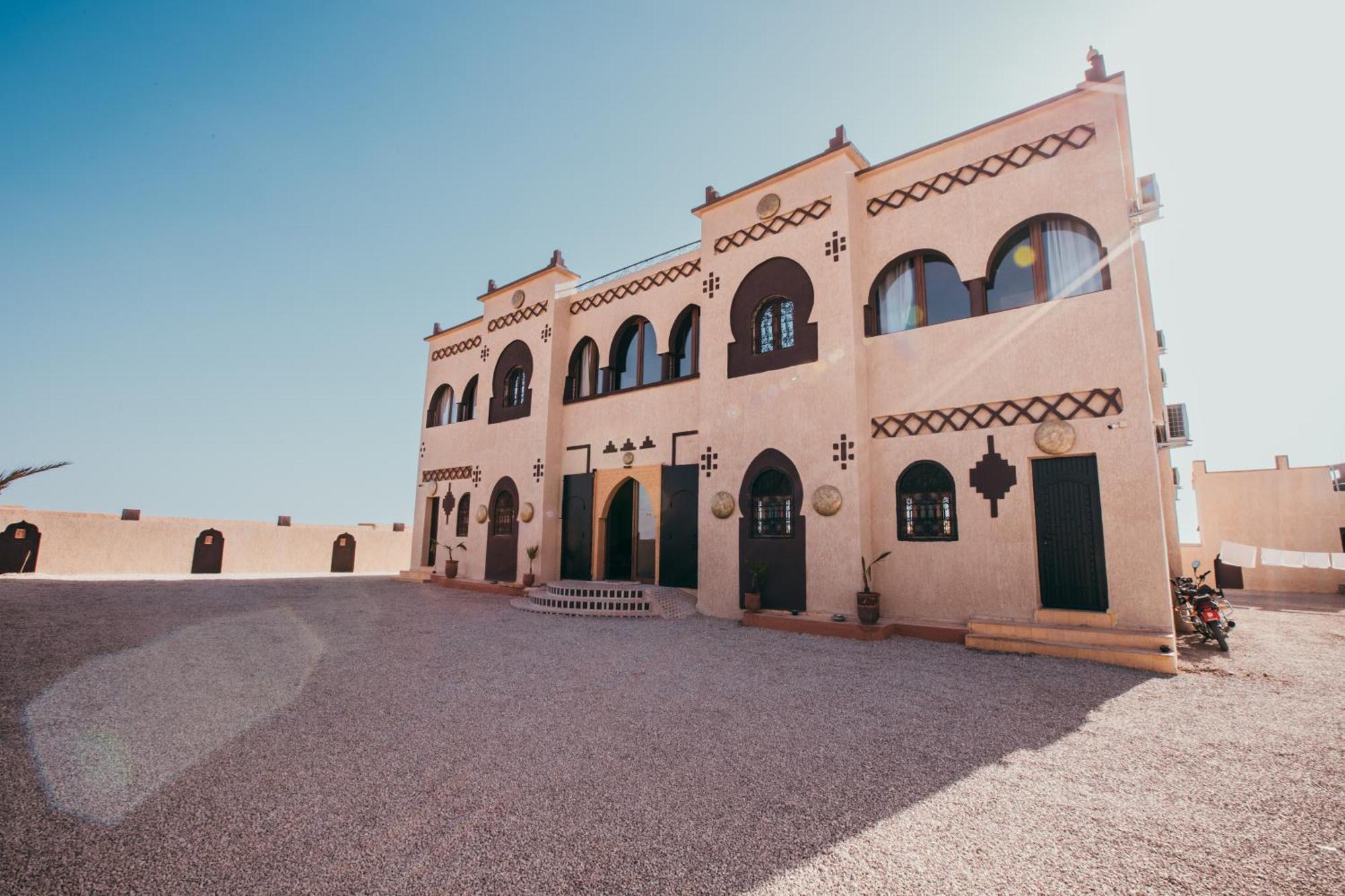 Traditional Riad Merzouga Dunes 외부 사진