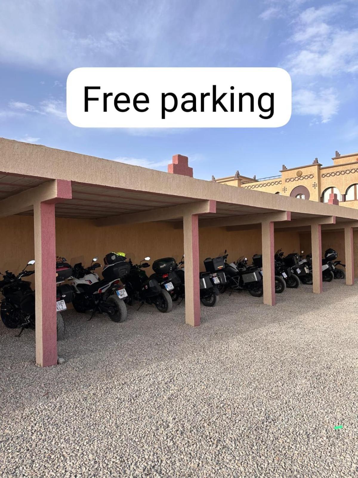 Traditional Riad Merzouga Dunes 외부 사진